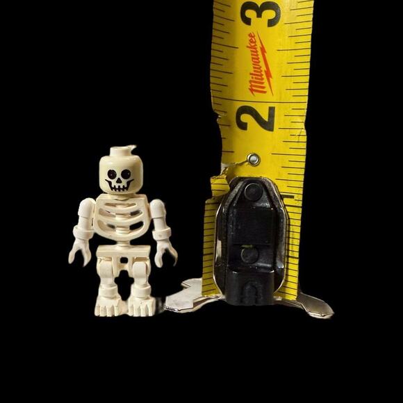 Vintage LEGO Minifigure Skeleton Swinging Arms Pirate Monster Fighters Retired - Picture 7 of 7